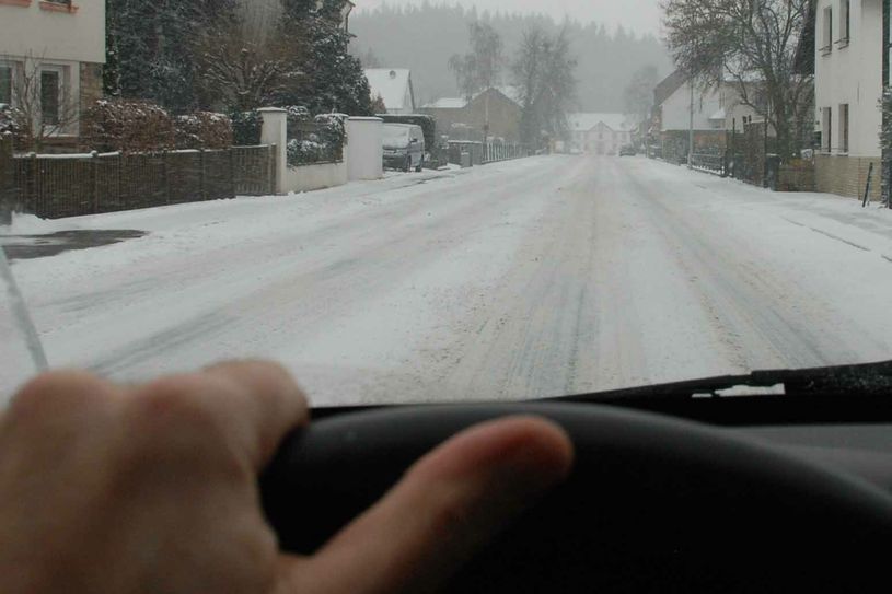 Je weiter die Temperaturen in den Keller fallen, desto größer werden die Herausforderungen für Autofahrer. Foto: Symbolbild/Archiv