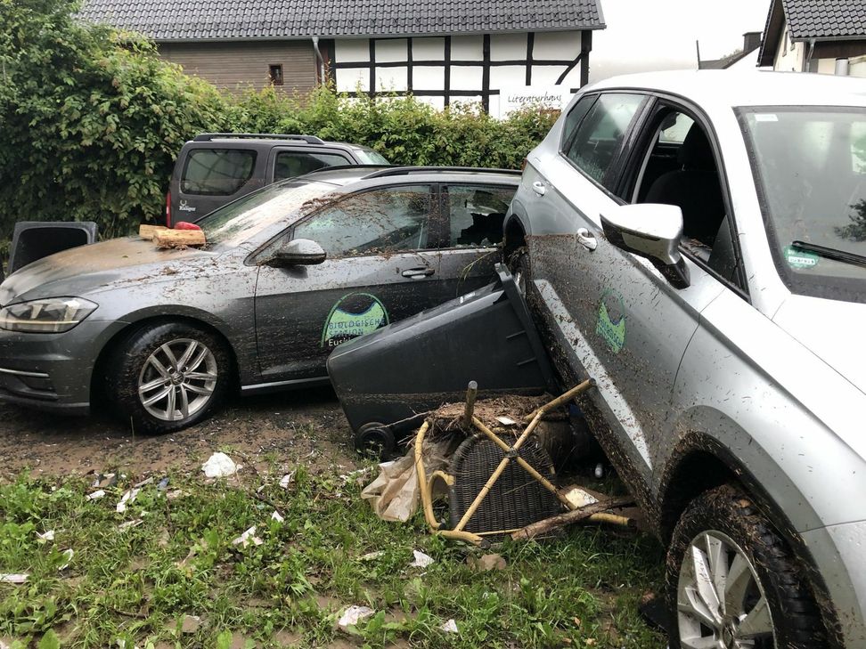 Die Zulassungsstellen des Straßenverkehrsamtes des Kreises Euskirchen in Euskirchen und Schleiden haben die Woche ausschließlich für Flutopfer geöffnet. mn-Foto