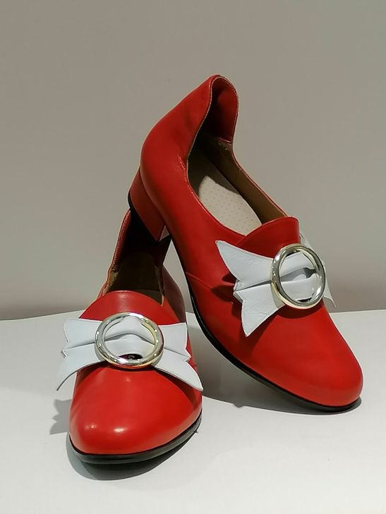 Ohne die Schuhe aus den Händen von Wilfried Müller wäre das Ornat des Kölner Prinzen nicht vollständig. Foto: privat