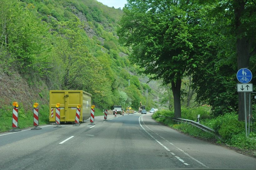 In der vergangenen Woche haben die Arbeiten zum Ausbau des Radweges zwischen Cochem und Klotten begonnen.