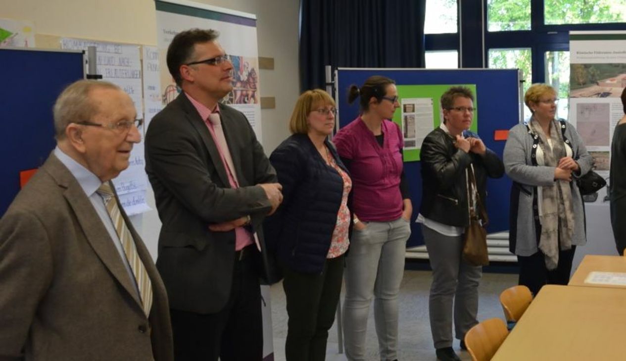 Zülpichs Bürgermeister Ulf Hürtgen (2.v.l.) zeigte sich beeindruckt.