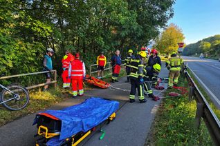 Die Ersthelfer retteten einem Senior mit ihrer beherzten Suche vermutlich das Leben, die Feuerwehr barg ihn schließlich.