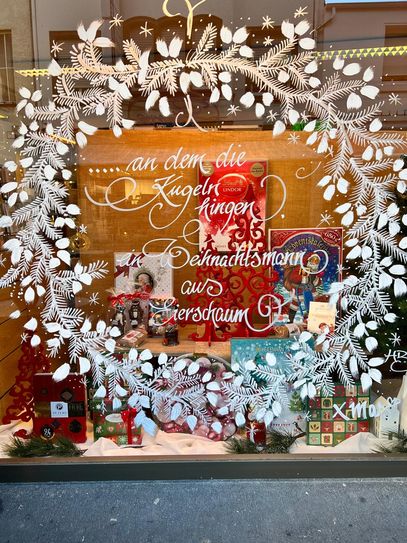 Wunderschön gestaltetes Schaufenster.