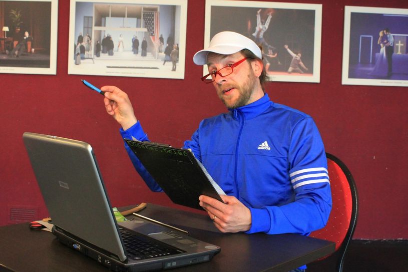 Martin Geisen bei den Proben im Theater-Foyer
