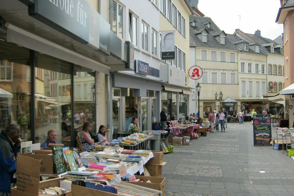 Beliebt: der Wittlicher Bücherflohmarkt. Foto: U. Jacoby