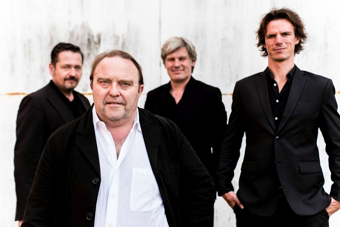 Gustav Peter Wöhler (2.v.l.) und seine Band treten bereits zum zweiten Mal beim »Tatort Eifel« auf. Foto: C. Spieker