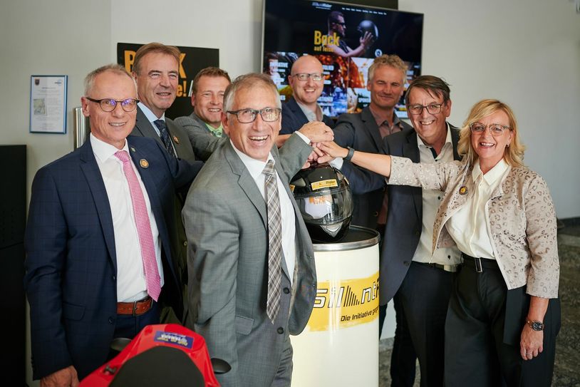 Karl-Heinz Hermanns (l.) und die Bürgermeisterkollegen aus der Eifel gründeten den Verein »Silent Rider«.