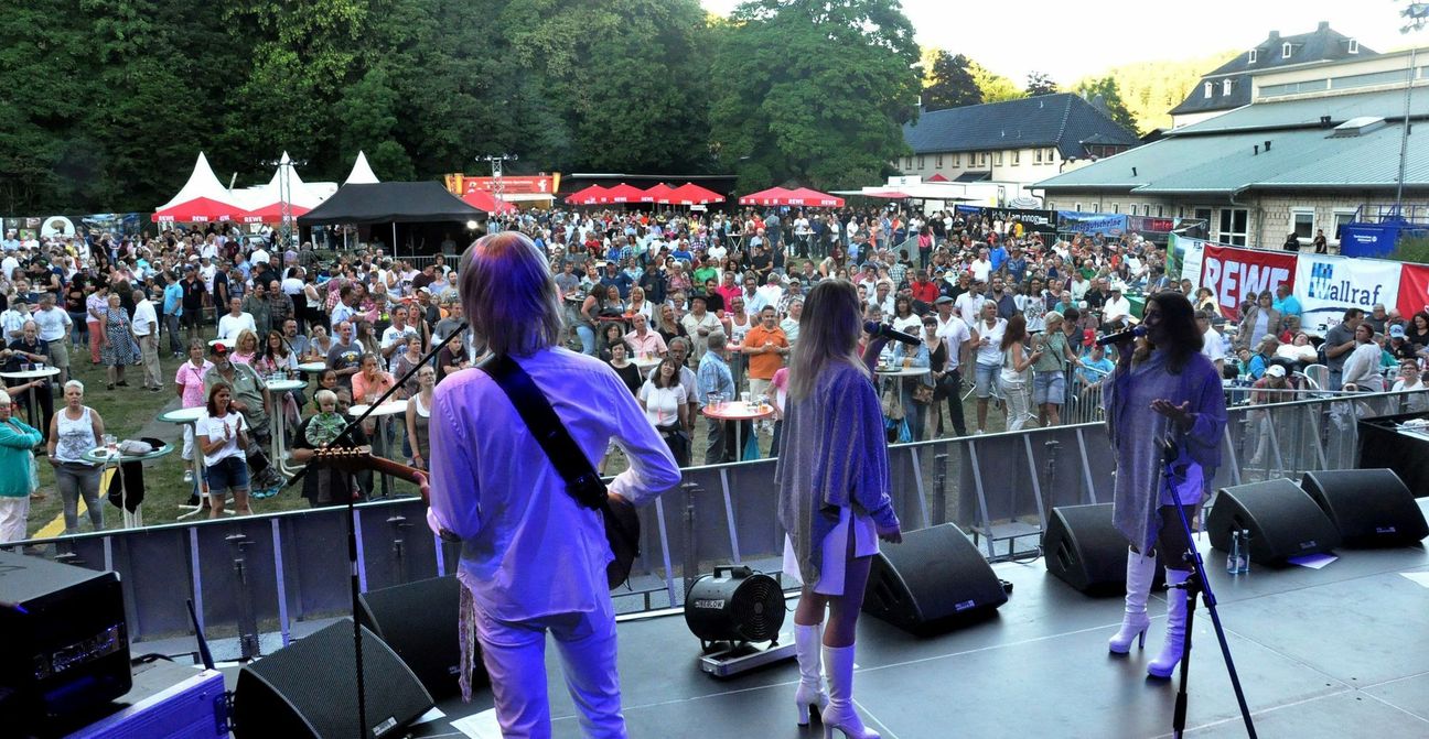 Ein Bild, das es auch 2021 nicht geben wird: Nach der Absage im Juni 2020 kann leider auch die Eifeler Oldienacht, die am 18. Juni 2021 in Urft stattfinden sollte, wieder nicht über die Bühen gehen. rz-Archivfoto