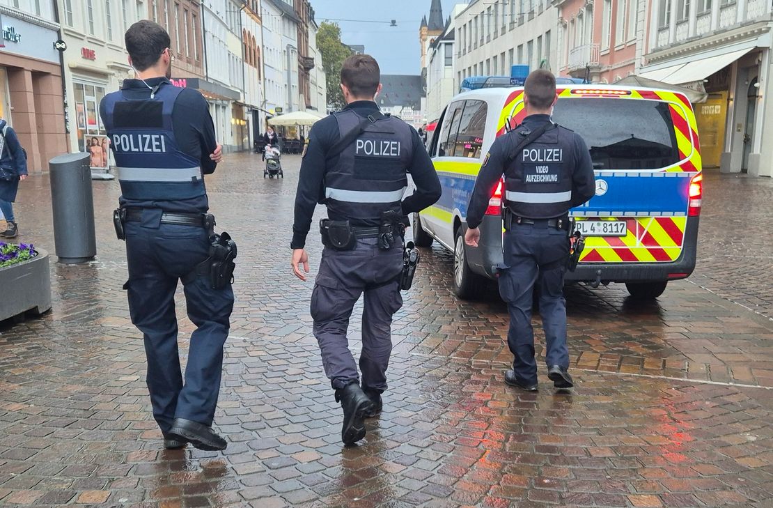 Polizeistreife in der Innenstadt von Trier