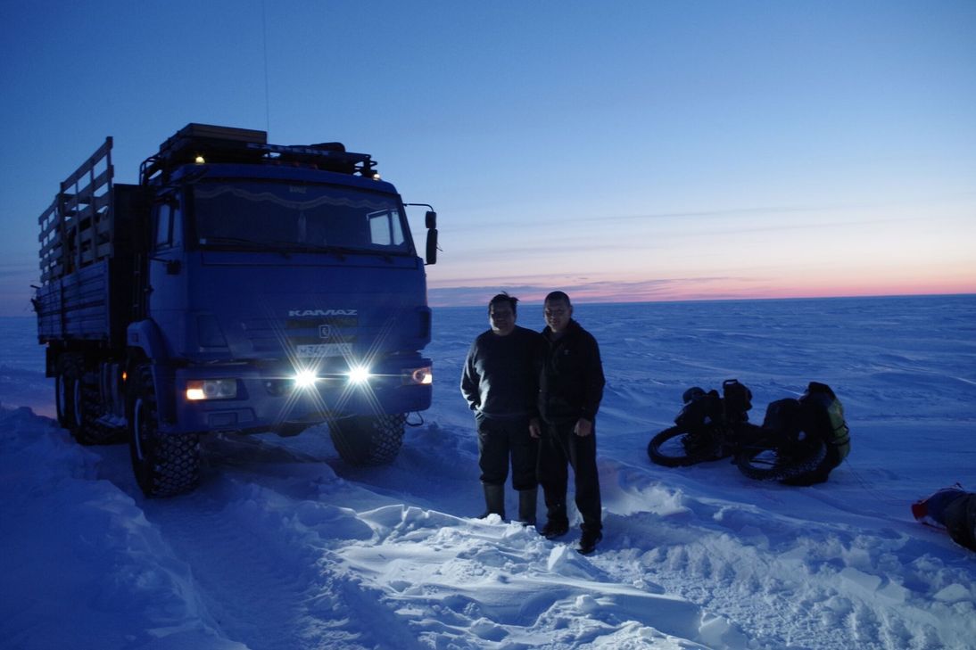 Lastwagenfahrer auf der Laptewsee.