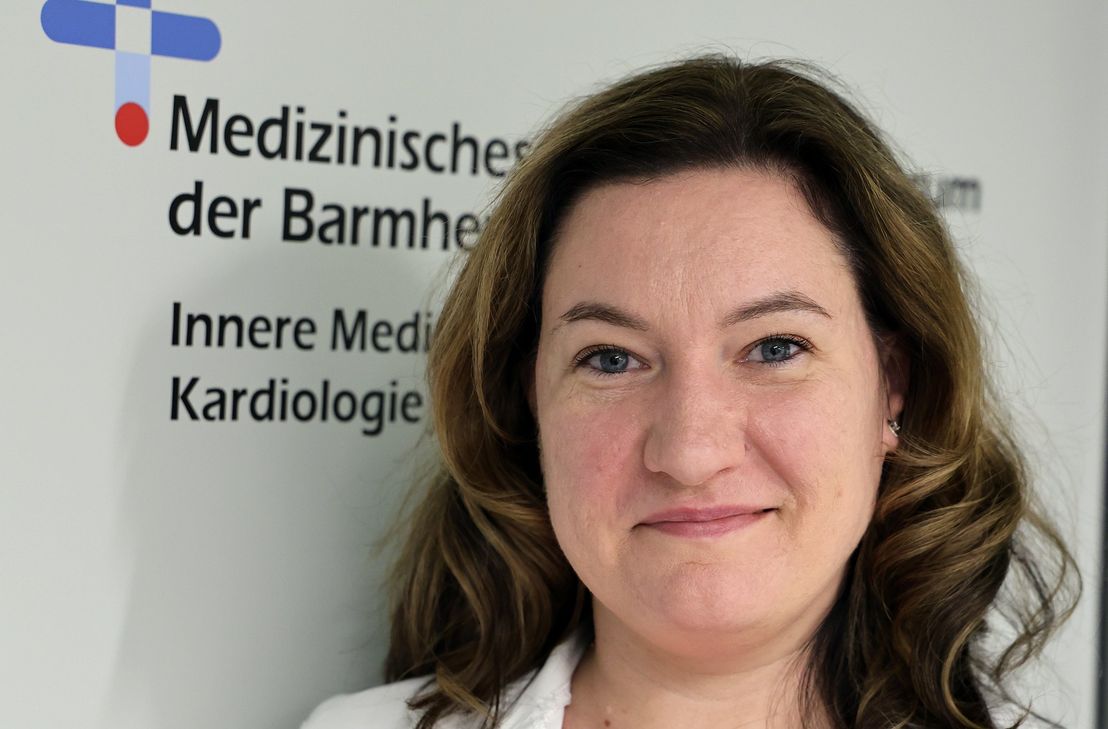 Erfahrene Expertin in Sachen Herzgesundheit: Doctor-medic Irina Popescu-Schuh, Fachärztin für Innere Medizin - Kardiologie und Ärztliche Leiterin des Medizinischen Versorgungszentrums (MVZ) der Barmherzigen Brüder Trier gGmbH.