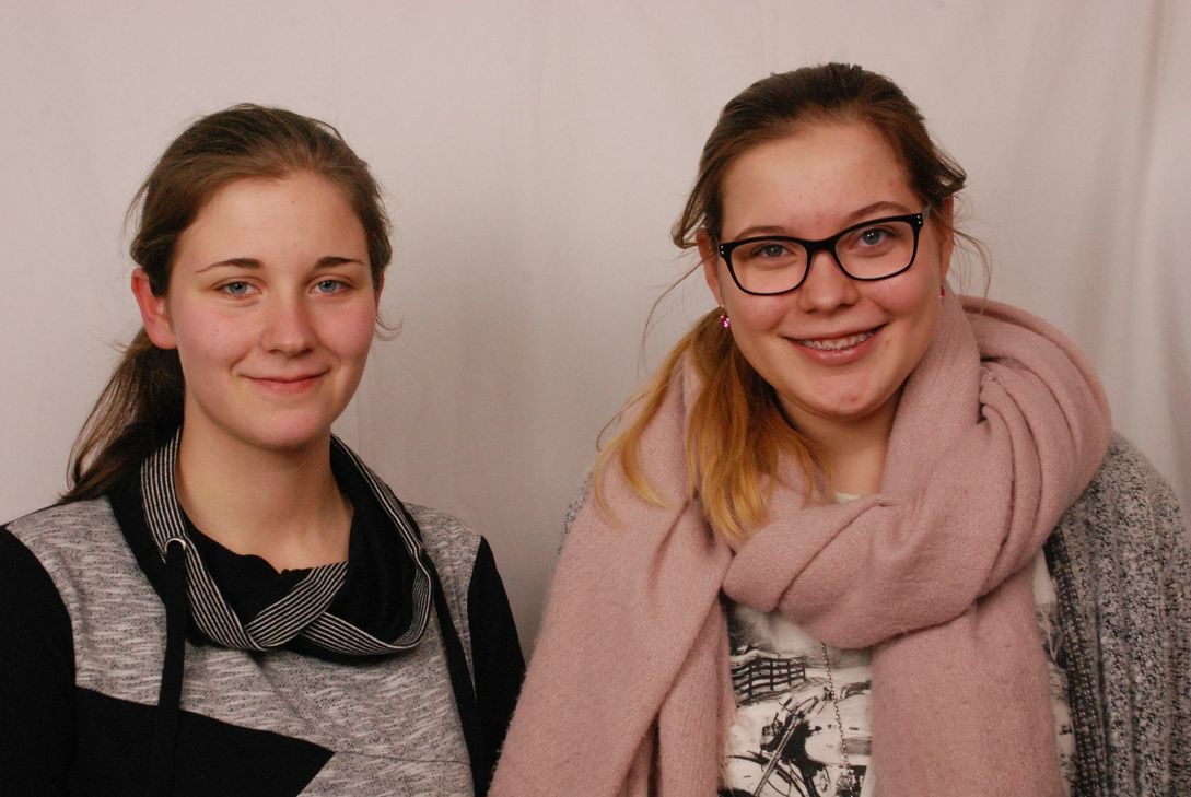 Annalena Di Carlo (l.) und Ann-Kathrin Glöde sind schon  länger im Mods-Team aktiv. Foto: Nolden