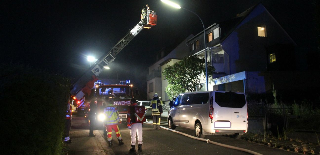 Insgesamt 48 Einsatzkräfte der Freiwilligen Feuerwehr waren vor Ort.