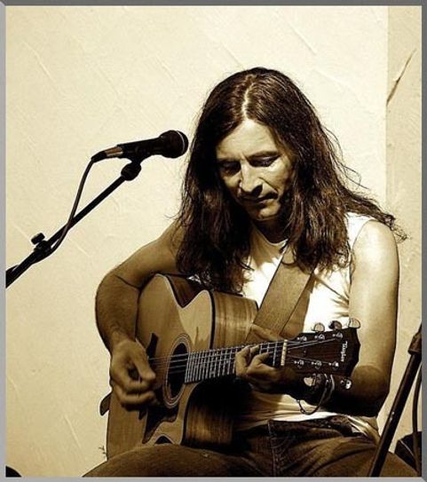 ... und Rainer Wollmann spielen am Samstagabend ab 20.30 Uhr. Fotos: FF