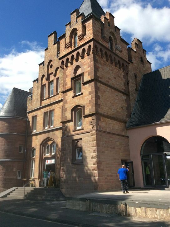 Das Empfangsgebäude kann sich wieder sehen lassen. Foto: privat