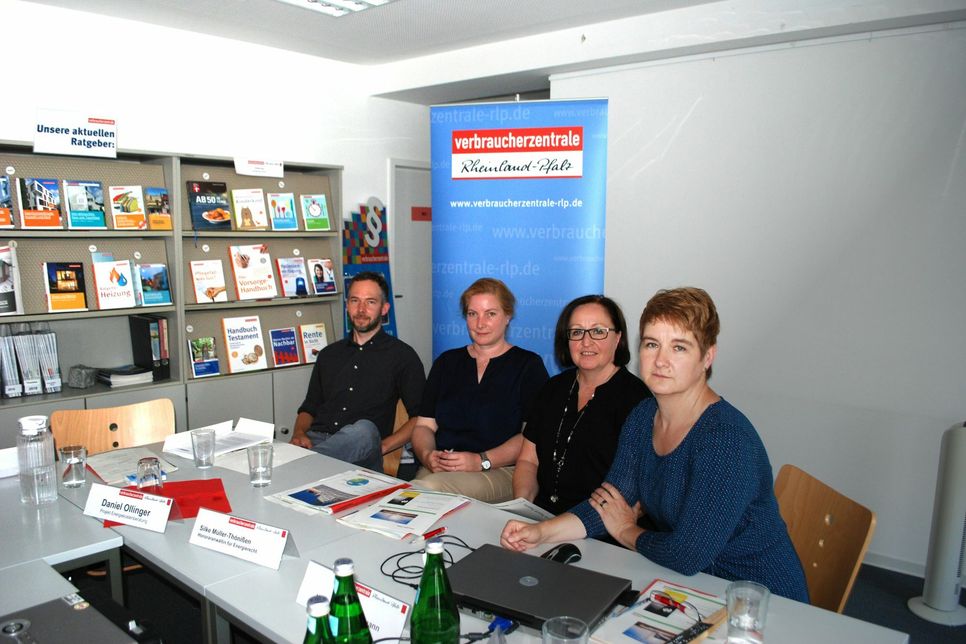 Vorstellung des Jahresberichts 2018, v.l.: Daniel Ollinger, Silke Müller-Thönißen, Renate Schröder und Kirsten Thul-Kunsmann. Foto: Kreller