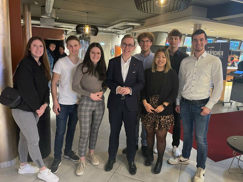 Der CDU-Bundestagsabgeordnete Philipp Amthor diskutierte mit rund 80 Jugendlichen politische Themen.