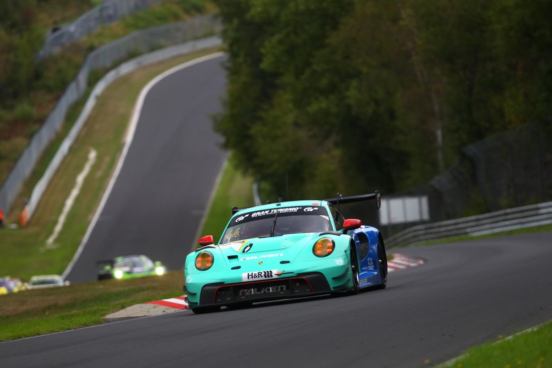 Nach Platz zwei am Samstag errang Falken Motorsports am Sonntag den Sieg.