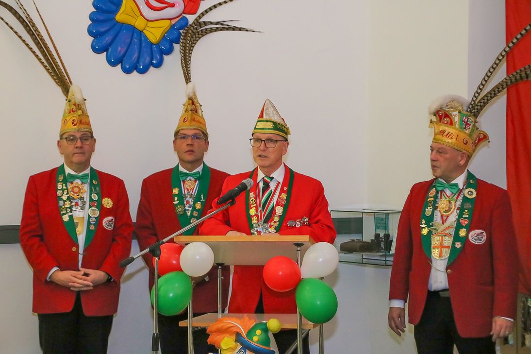 Oberbürgermeister Dirk Meid hielt die Laudatio.