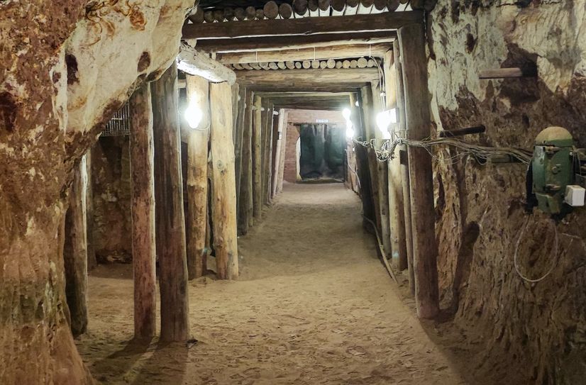 Der Weg ins ehemalige Bergwerk.