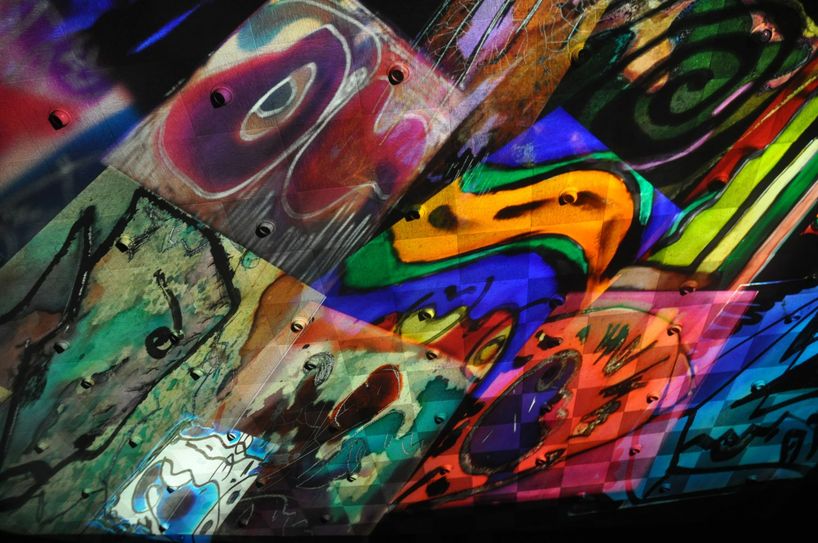 Auch die Decke eines Kinosaals wurde zur künstlerischen Leinwand.