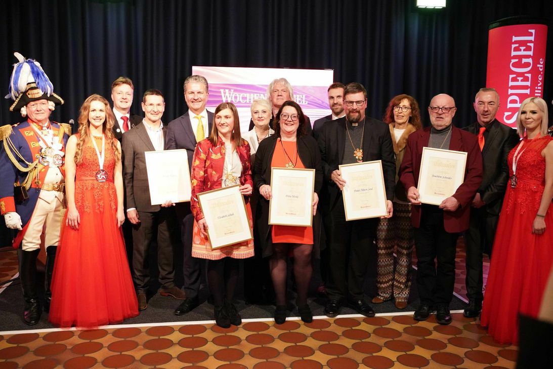 Der Ehrenorden wurde in vier Kategorien verliehen.