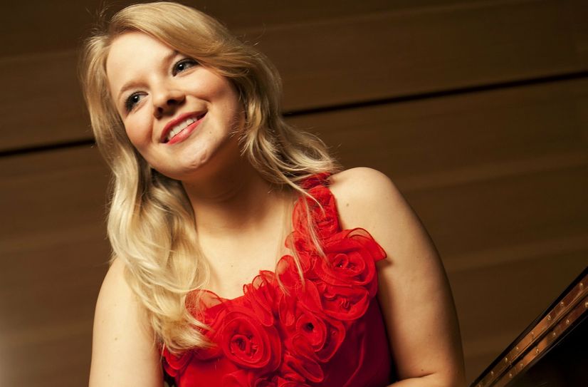 Neujahrskonzert von Eifel Musicale mit der Sopranistin Ines Vinkelau und dem Klavierduo Xin Wang & Florian Koltun im Monschauer Aukloster.