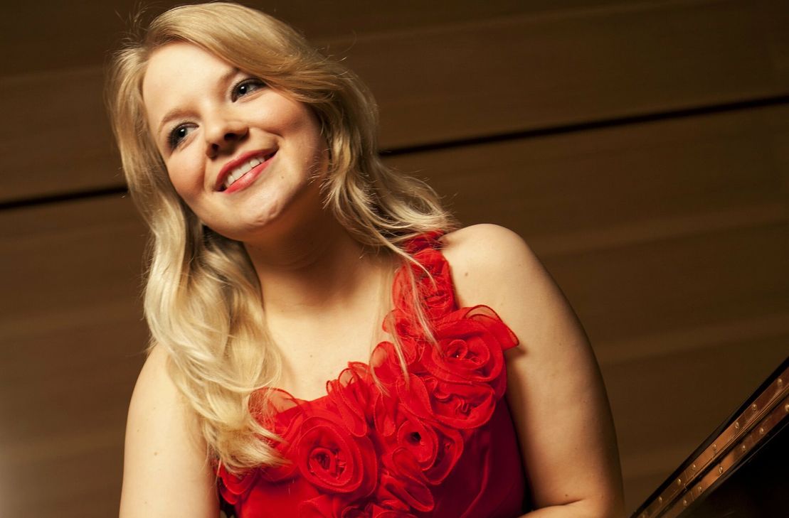 Neujahrskonzert von Eifel Musicale mit der Sopranistin Ines Vinkelau und dem Klavierduo Xin Wang &amp; Florian Koltun im Monschauer Aukloster.