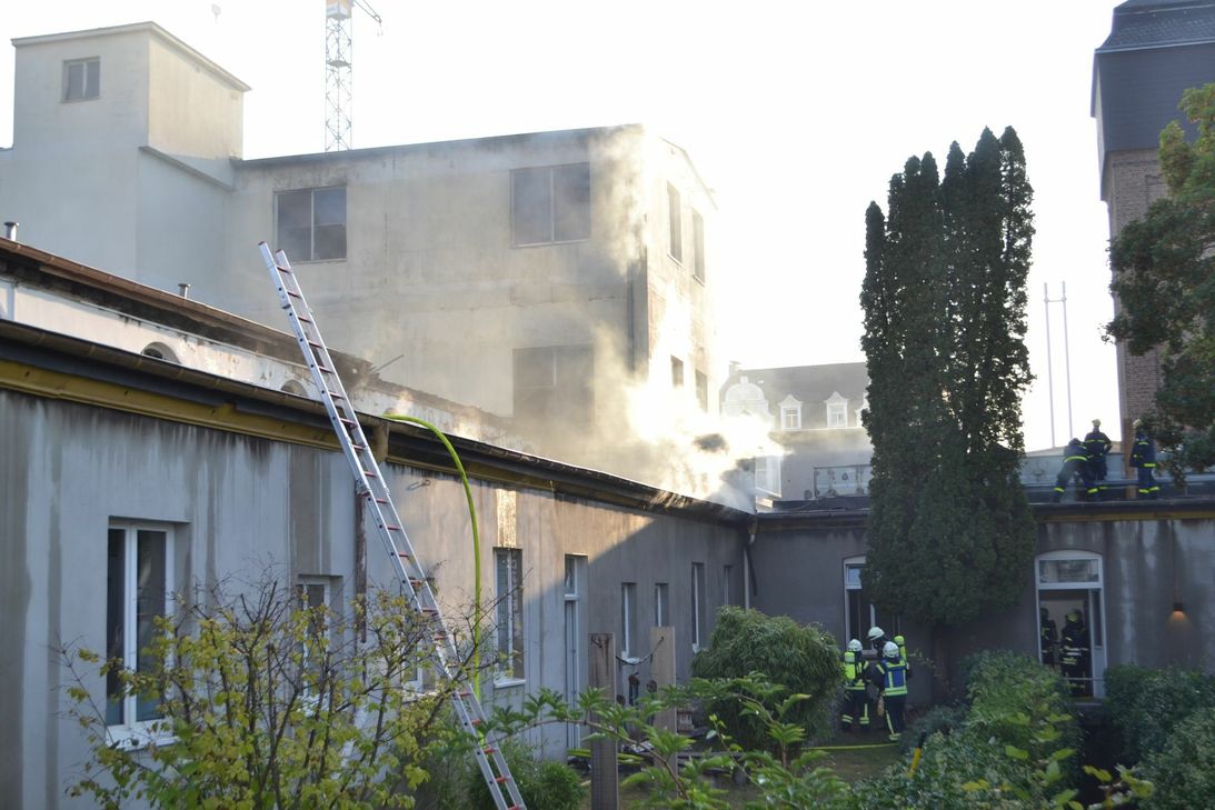 Der Brand in einem Trakt zwischen Thermal-Badehaus und Sanatorium richtete vor dreieinhalb Wochen großen Schaden an. Foto: Mager