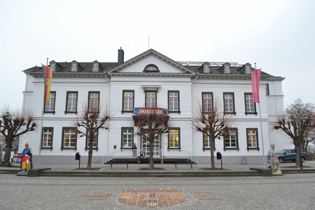Im Sinziger Rathaus bereitet man sich auf eine zweite Wahl vor. Foto: Mager