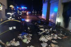 Obwohl die Polizei unter anderem via Hubschrauber nach den Brandstiftern fahndete, blieb die Suche erfolglos. Jetzt bitten die Ermittler um Hinweise aus der Bevölkerung.