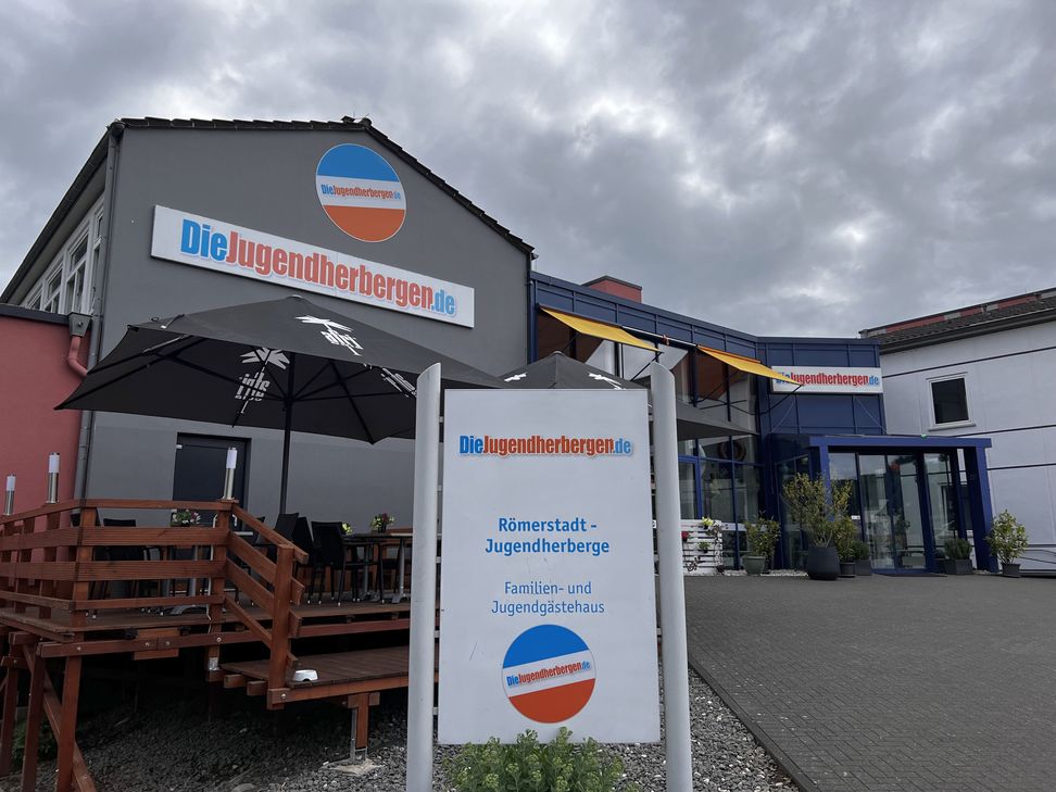 Auch Bestandsgebäude und die Außenanalgen erhalten ein Update