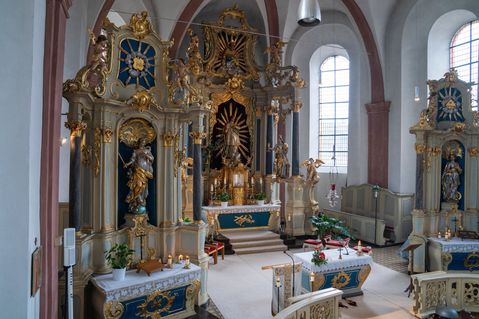 Blick in die Kirche