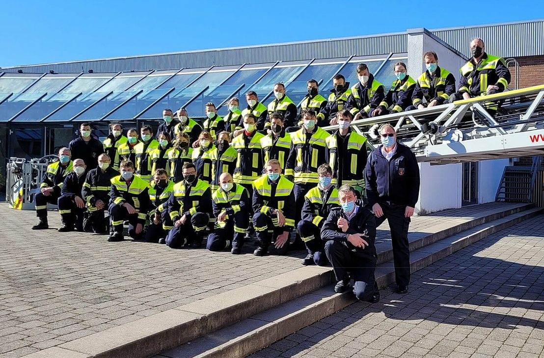 27 Feuerwehrkameraden in der der Verbandsgemeinde Simmern-Rheinböllen haben den Grundlehrgang absolviert und somit den Weg für den ehrenamtlichen Dienst in der jeweiligen ortsansässigen Freiwilligen Feuerwehr gelegt.