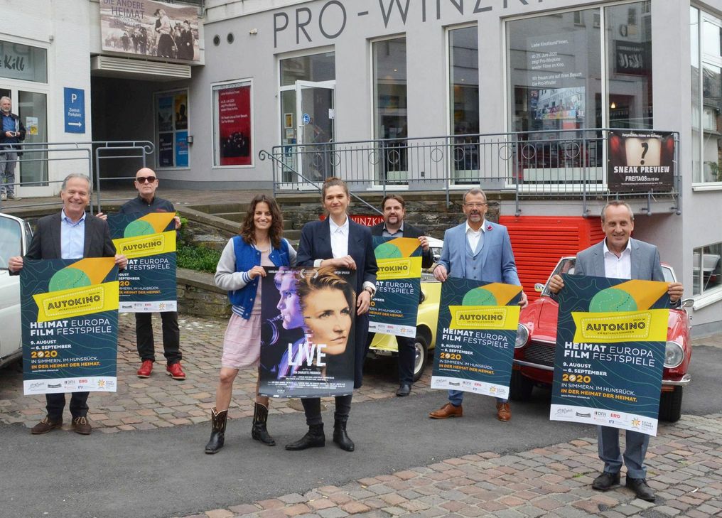 Am Wochenende geht es los: Auf das Filmfest freuen sich nicht nur Kulturminister Dr. Konrad Wolf, sondern auch die Organisatoren und Filmemacher. (Foto: Bender)