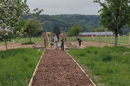 Arbeitseinsatz auf der Projektfläche