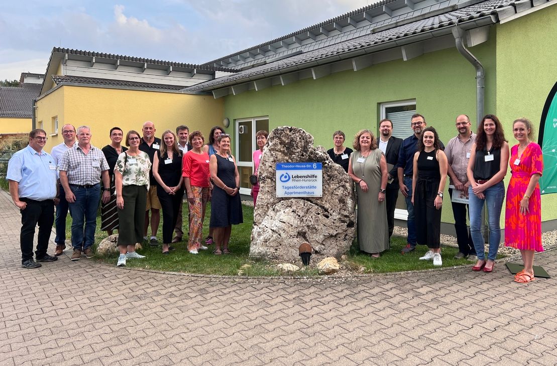ReWi-Mitglieder besuchen die Tagesförderstätte der Lebenshilfe Rhein-Hunsrück.