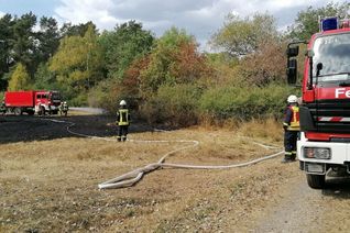 Flächenbrand auf Truppenübungsplatz.