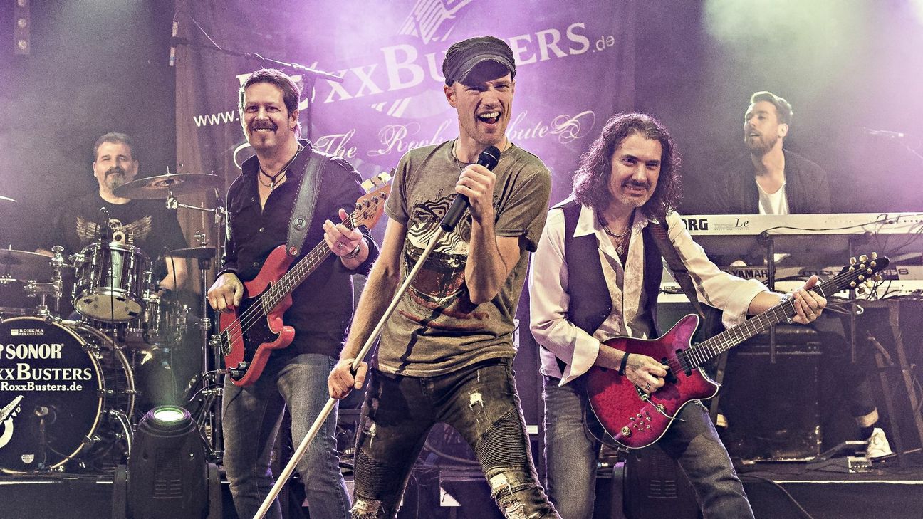 "RoxxBusters": Als sie im vergangenen Jahr ihr Debut in Zemmer gaben, wie eine Bombe einschlugen und gleich für 2019 erneut verpflichtet wurden, ahnte niemand, dass dies quasi die Abschiedstour der erfolgreichen Cover-Band um Frank Rohles, Rainer Peters, Ralf Winter & Co sein würde. Foto: Simon Engelbert