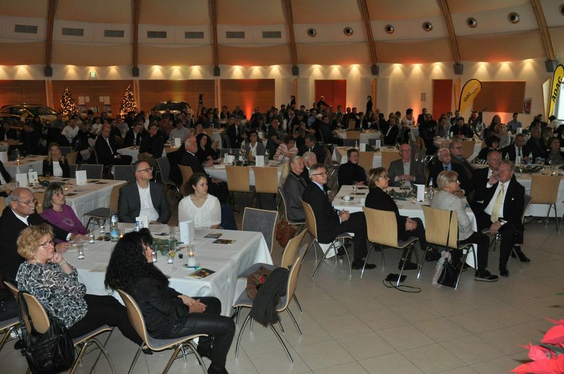 Vollbesetztes Haus in der Kulturhalle Ochtendung.