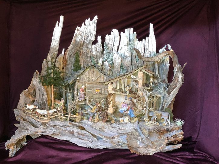 Die Landschaftskrippe von Ferdi Saßmann und die Passionskrippe sind nur zwei Highlights der Krippenausstellung im Monschauer Aukloster. Fotos: Fö