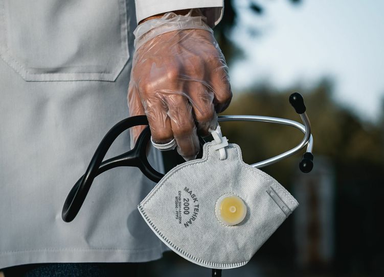 Symbolbild: Unsplash / Ashkan Forouzani