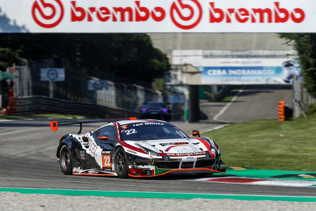 Der Wochenspiegel-Ferrari bestritt sein erstes Saison-Rennen in Monza. Foto: WTM Racing