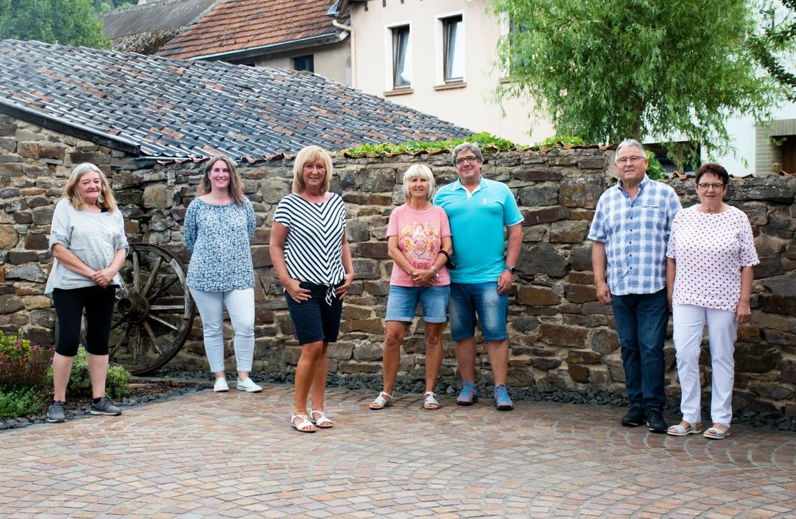 Der Vorstand der BI (v. l.): Gundi Schirmer, Carmen Jüngling-Nitschke, Monika Hübgen, Daniela und Willy Thiesen, Karl-Heinz und Waltraud Tibo. Foto: privat