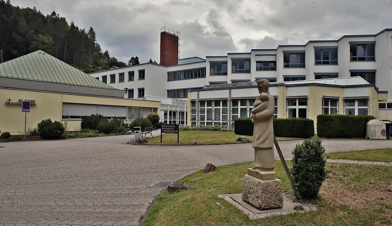 Objekt der Diskussion: das Adenauer Krankenhaus. Foto: Dreschers