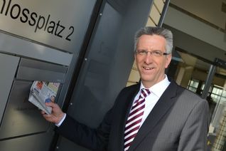 Erik Gregori, heute Vorstand der Volksbank Hunsrück-Nahe, denkt gerne an seine Zeit als WochenSpiegel-Bote zurück. »Wer früh für sein Geld arbeitet, weiß es später mehr zu schätzen«, findet er.       Foto: Robert Syska