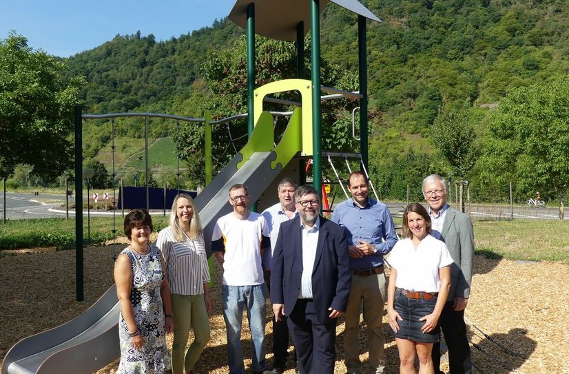 In Bruttig-Fankel entsteht dank der LAG-Förderung ein neuer Mehrgenerationenplatz, der ein sportlich- aktives Angebot direkt an der Mosel macht.