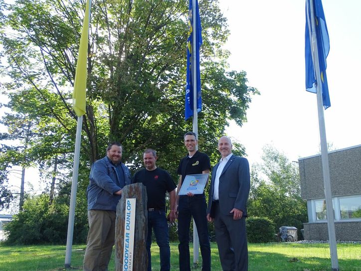 vl: Christian Lay, Joachim Weberskirch, Dr. Meikel Peters, Markus Pfeifer. Foto: Goodyear Dunlop Tires Germany GmbH