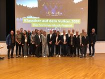 Ohne Sponsoren wären die Ticketpreise nicht bezahlbar: GesundLand GmbH, Stadt und VG Daun stellten zusammen mit den anwesenden Sponsoren das Programm für das kommende Jahr vor.