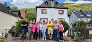 Die Teilnehmer aus St. Aldegund erlebten bei ihrem Ausflug nach Merl einen abwechslungsreichen Tag mit Kellereibesichtigung, Moselfahrt und gemütlichem Abschluss.